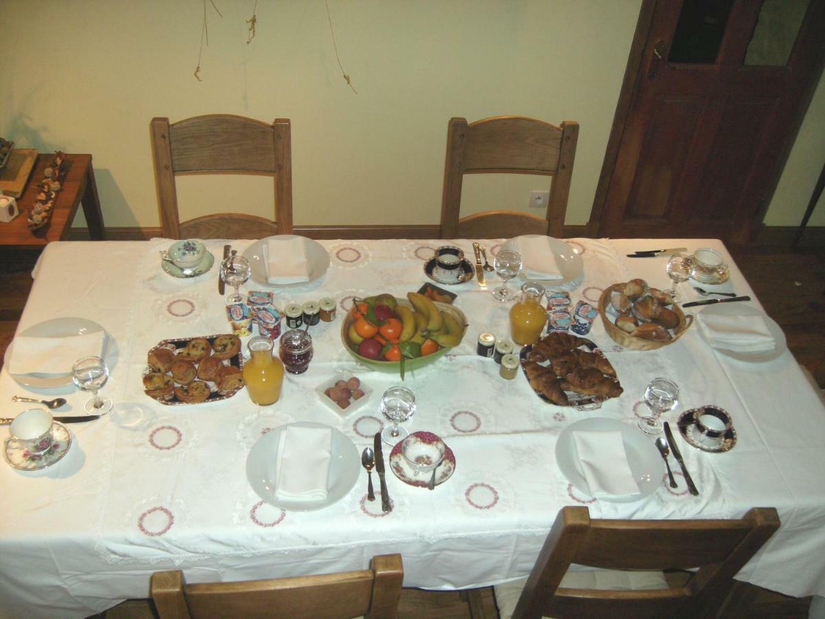 Le Rocher B&B Yvrandes Екстер'єр фото