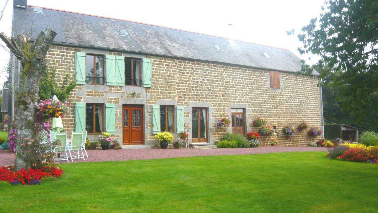 Le Rocher B&B Yvrandes Екстер'єр фото